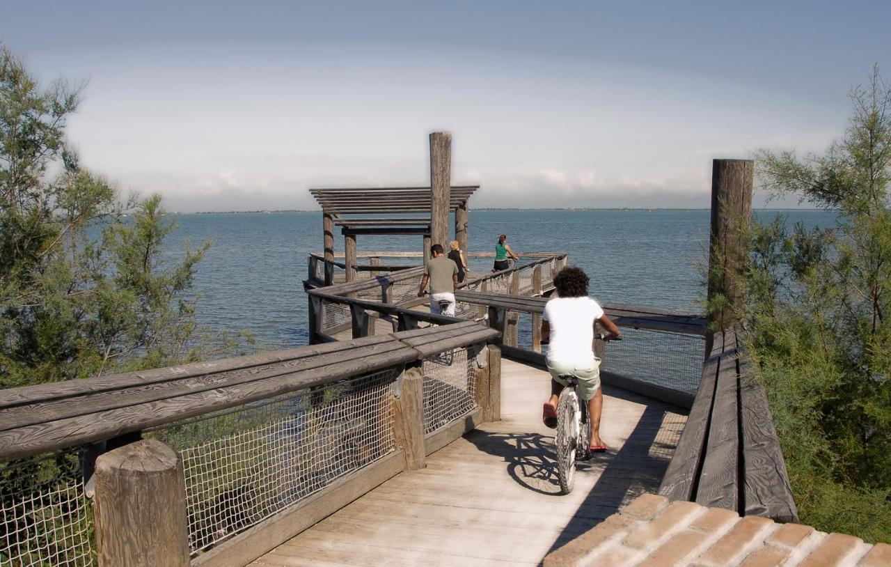 Villa Negri Lignano Sabbiadoro Buitenkant foto